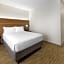 Holiday Inn Express And Suites Oakhurst-Yosemite Park Area