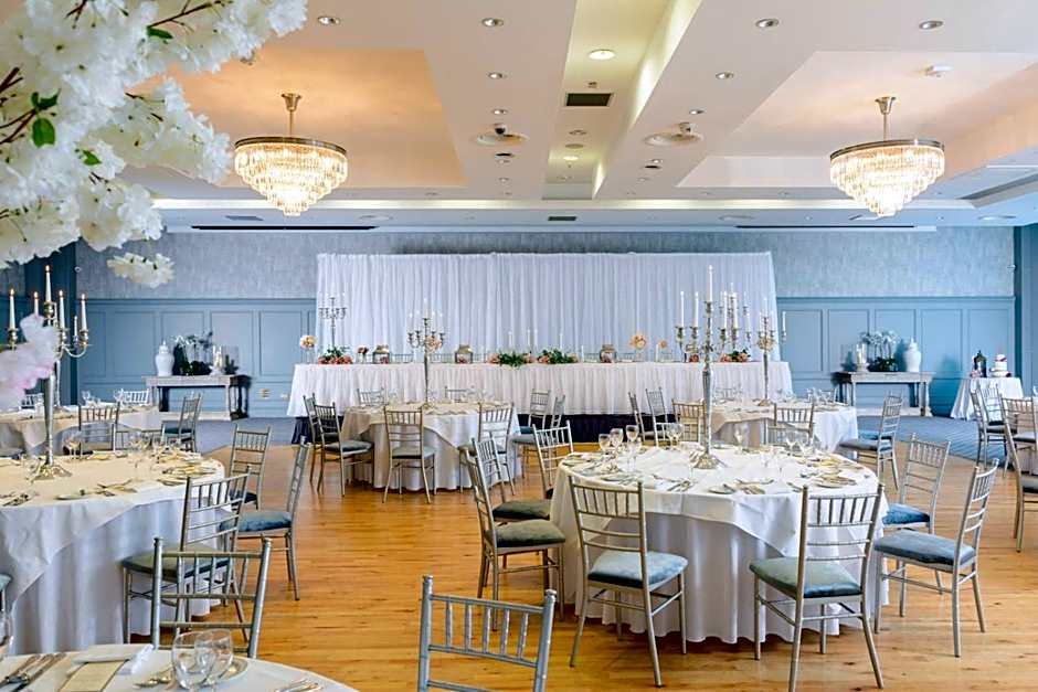 Shearwater Hotel & Spa