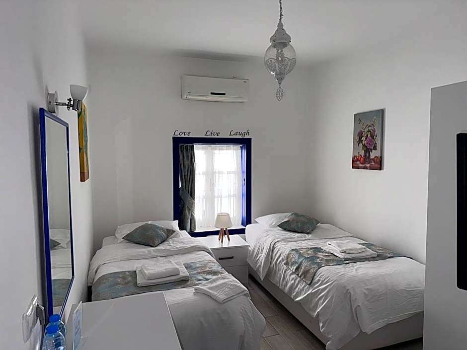 White and Blue Bodrum – Bodrum, MI