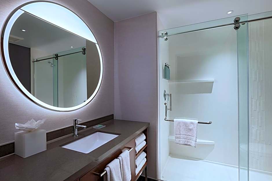 Courtyard By Marriott Dallas Frisco