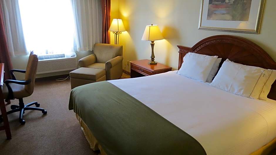 Baymont Inn & Suites by Wyndham