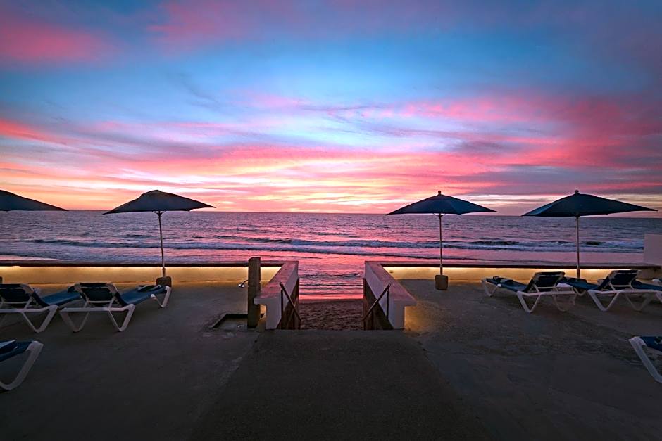 Garner Hotel Mazatlan Beach