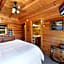 Ryes and Shine Bootlegger's Cabin! Hot Tub* Pool* Arcade* Billiards *EV * Pet Friendly
