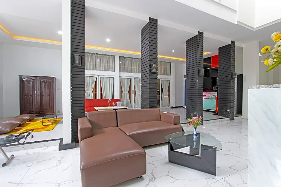 Capital O 91665 D'prof Exclusive Guesthouse