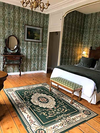 Deluxe Double Room with Castle View