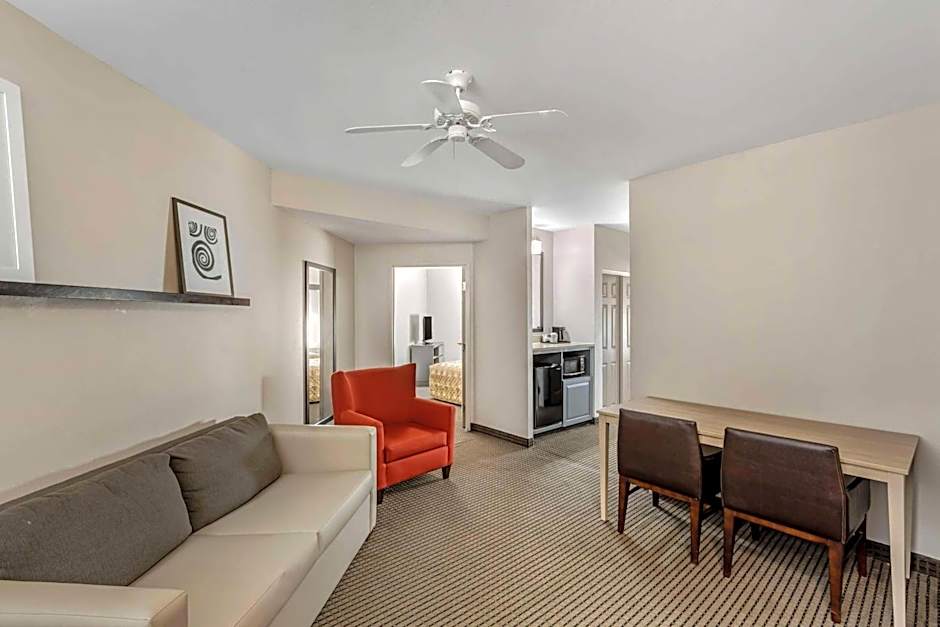 Country Inn & Suites by Radisson, Elk Grove Village/Itasca