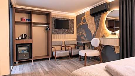 Queen Room