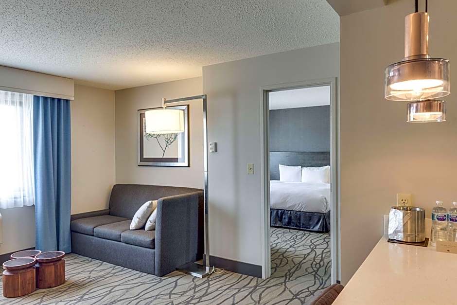 DoubleTree by Hilton Racine Harbourwalk