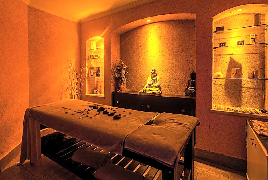 White Gold Hotel & Spa