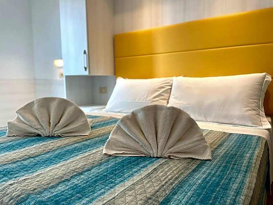 Hotel Crystal con Piscina Estiva Privata - SPIAGGIA INCLUSA con Formula All Inclusive