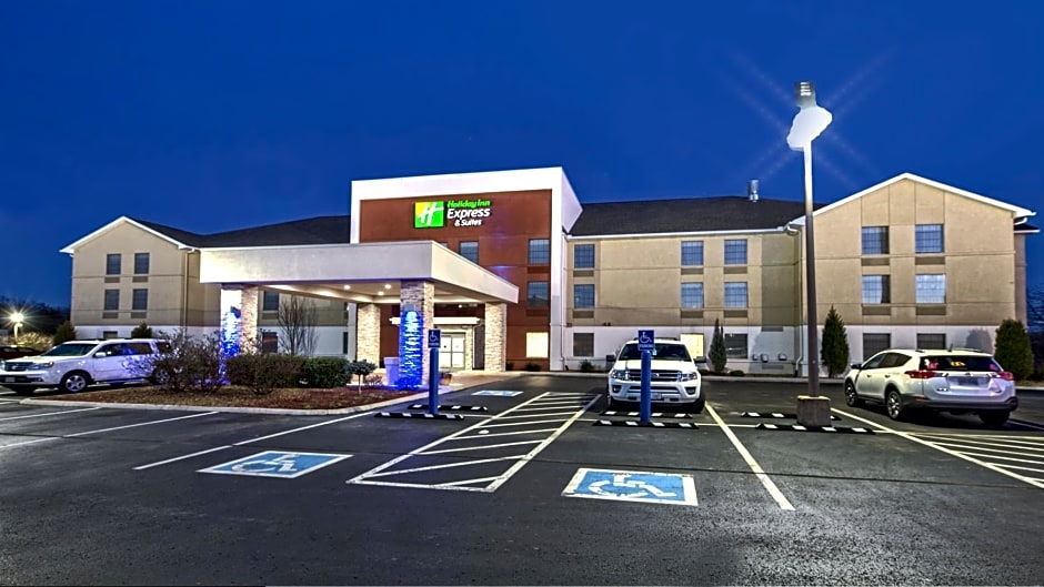 Holiday Inn Express Hotel & Suites Crossville