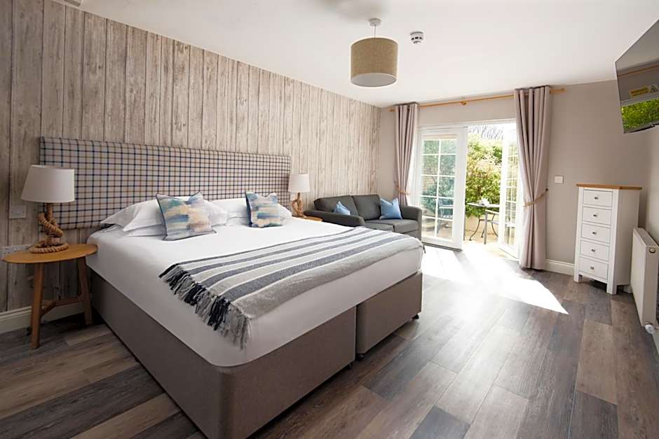 Beach House Hotel