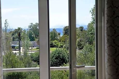 Superior Quadruple Room with Sea View