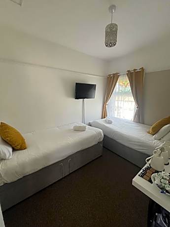 Quadruple Room with Shower