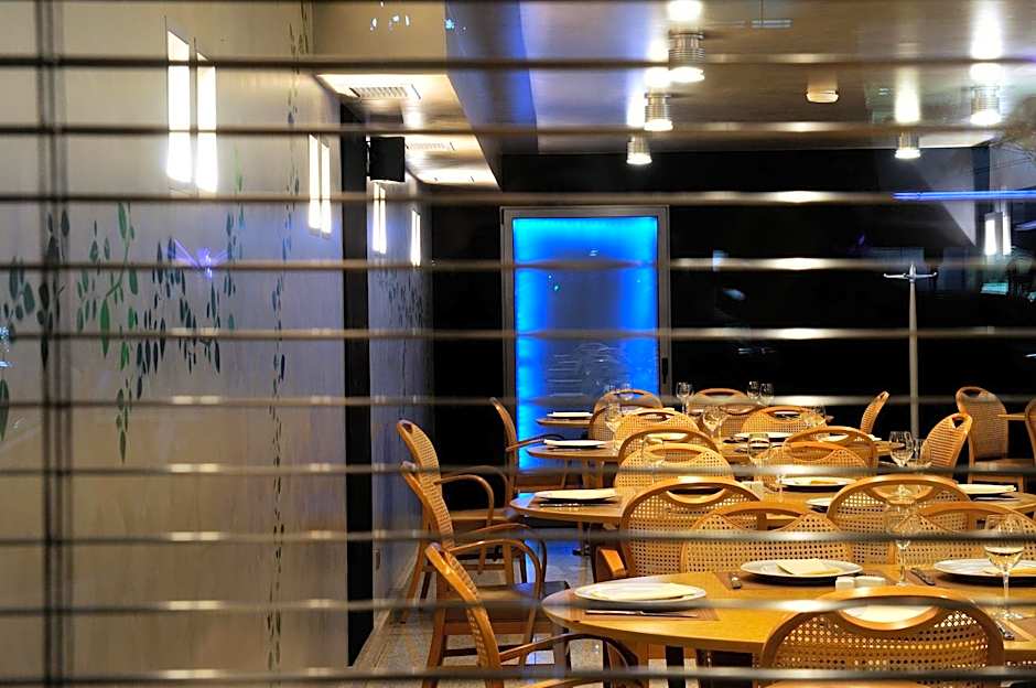 Maniatis Hotel