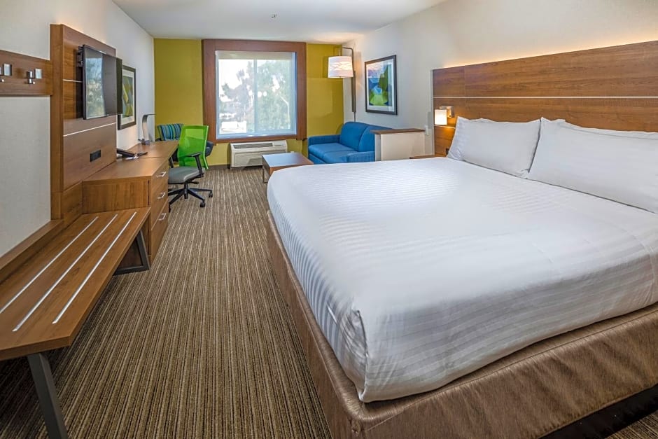 Holiday Inn Express Hotel & Suites Modesto-Salida By IHG