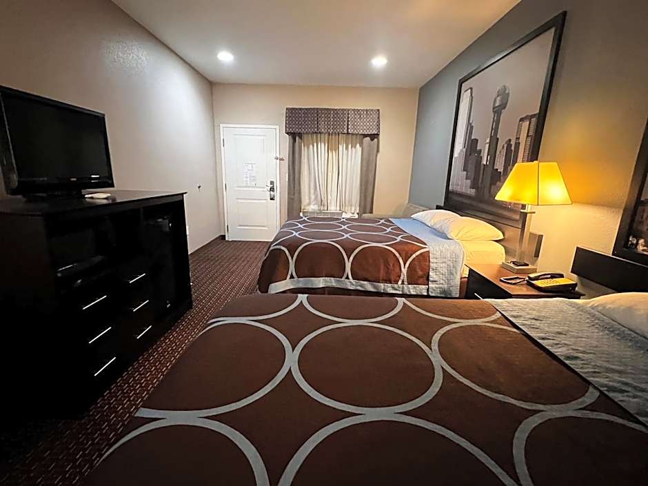 Super 8 by Wyndham Center