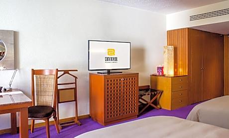 Deluxe Two Beds
