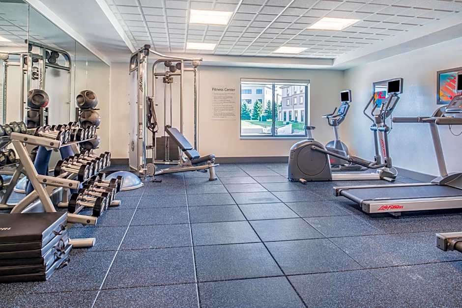 Holiday Inn Express Hotel & Suites Bismarck By IHG