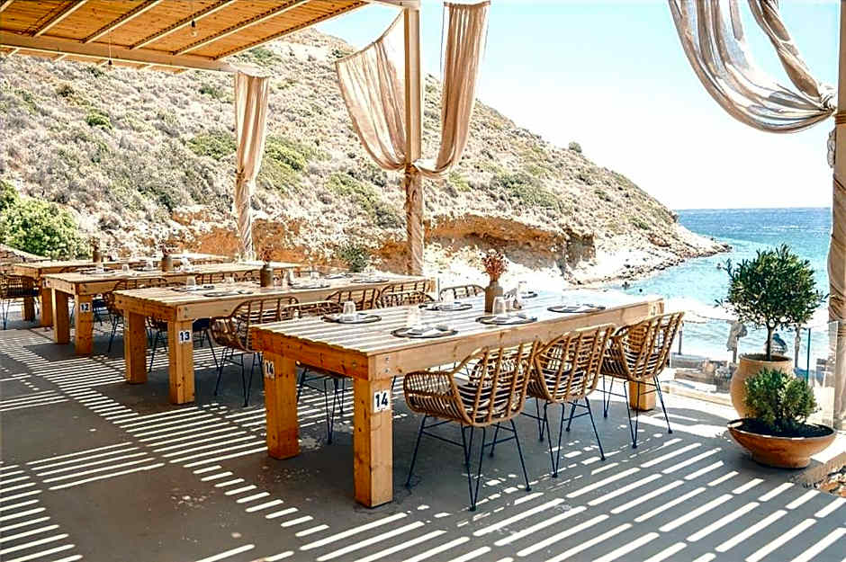 Spathi Beach Suites Kea