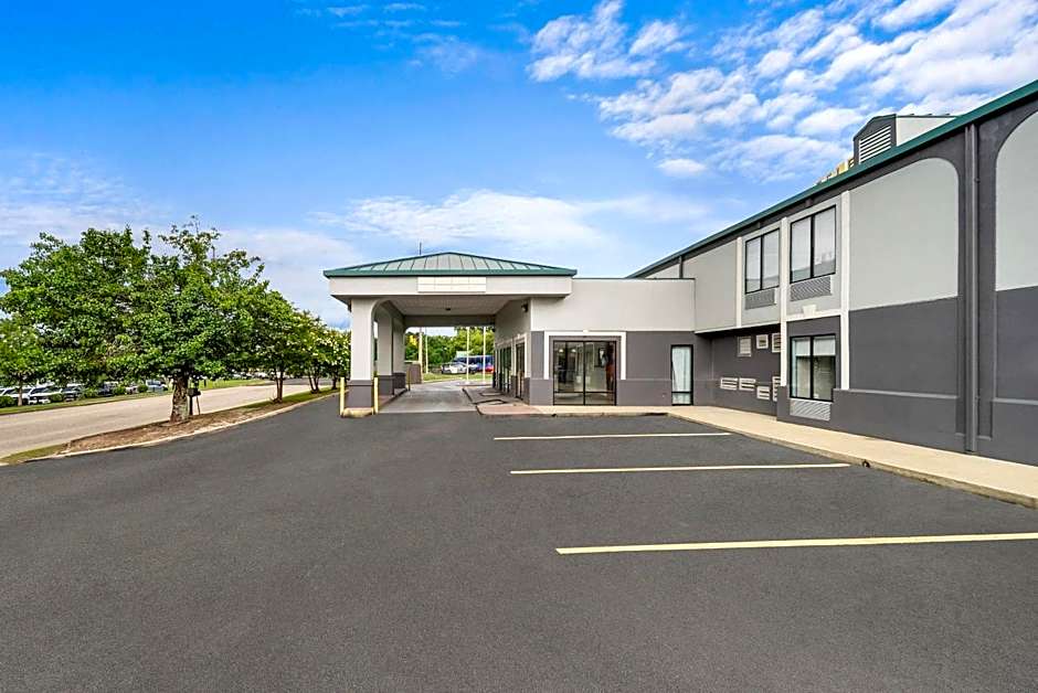 Quality Inn Auburn Campus Area I-85