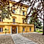 VILLA EVELINA CLUB 