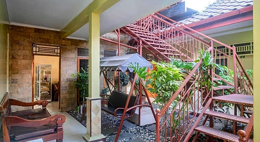 RedDoorz @ Shabrina Homestay Syariah Maguwo