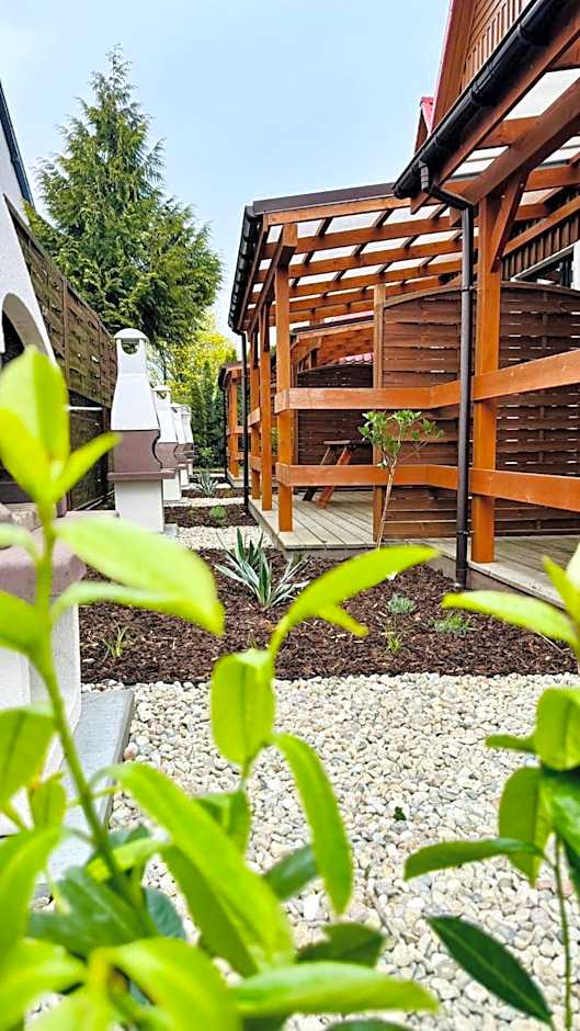 Kompleks Wypoczynkowy Pomerania z podgrzewanym basenem 30 metrów do morza