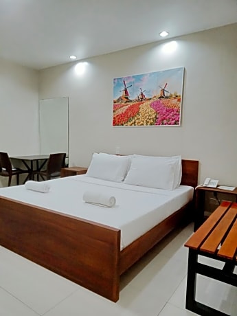 Grace & RB Hotel