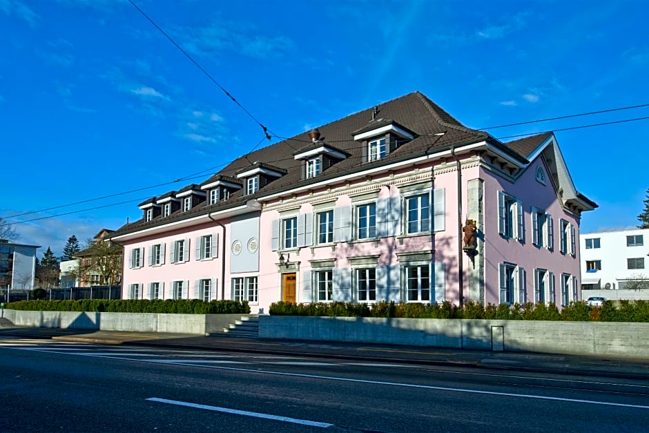 Bären Self Check-in Hotel