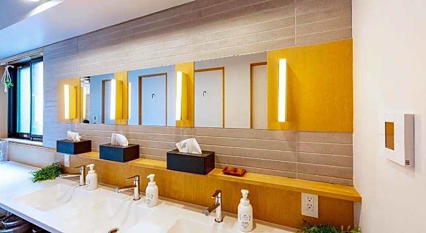 plat hostel keikyu asakusa station