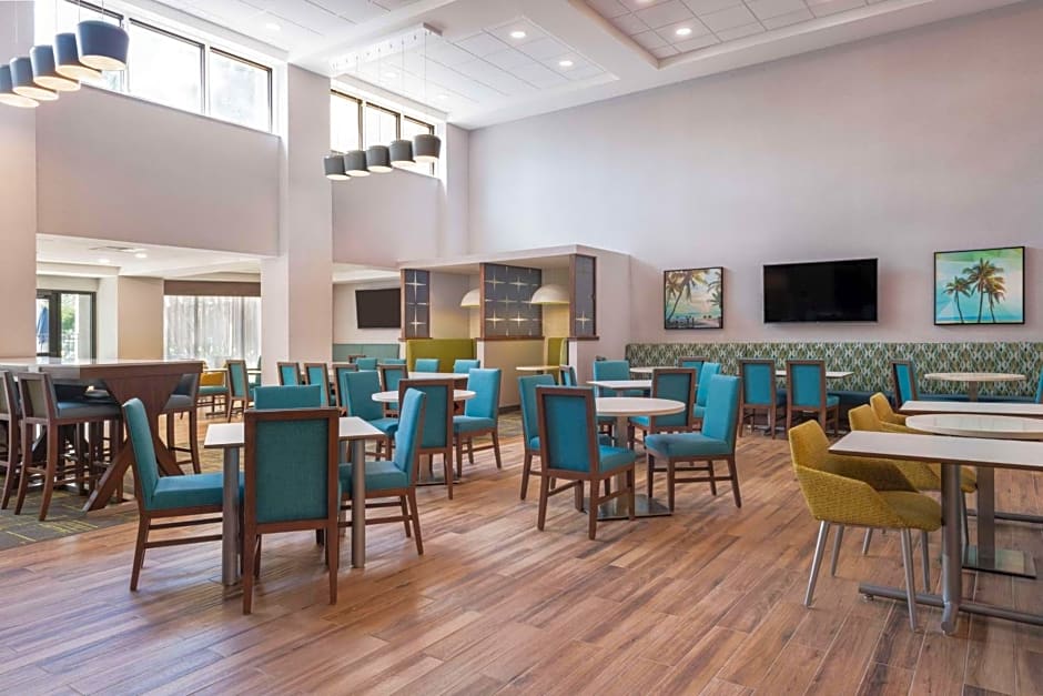 Hampton Inn By Hilton & Suites Fort Myers Beach/Sanibel Gateway