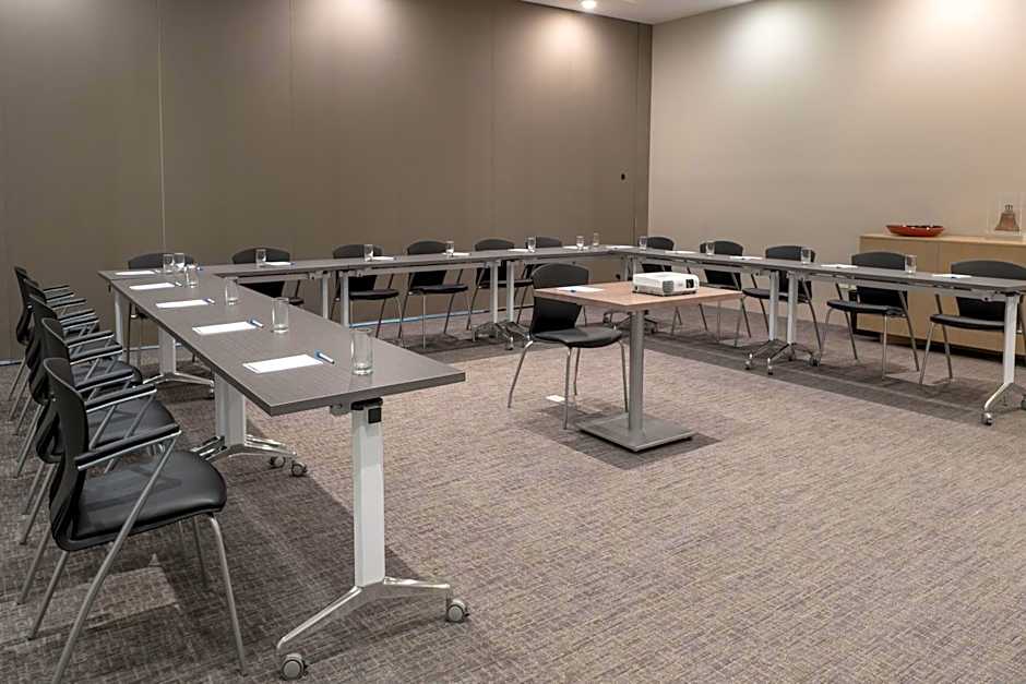 Holiday Inn Express & Suites Silao Aeropuerto Terminal By IHG