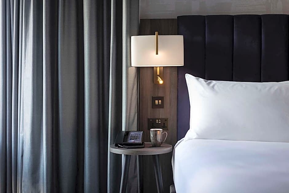 DoubleTree By Hilton Manchester Piccadilly Place