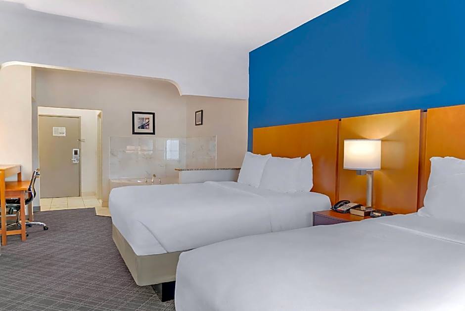 Comfort Suites Auburn Hills-Detroit
