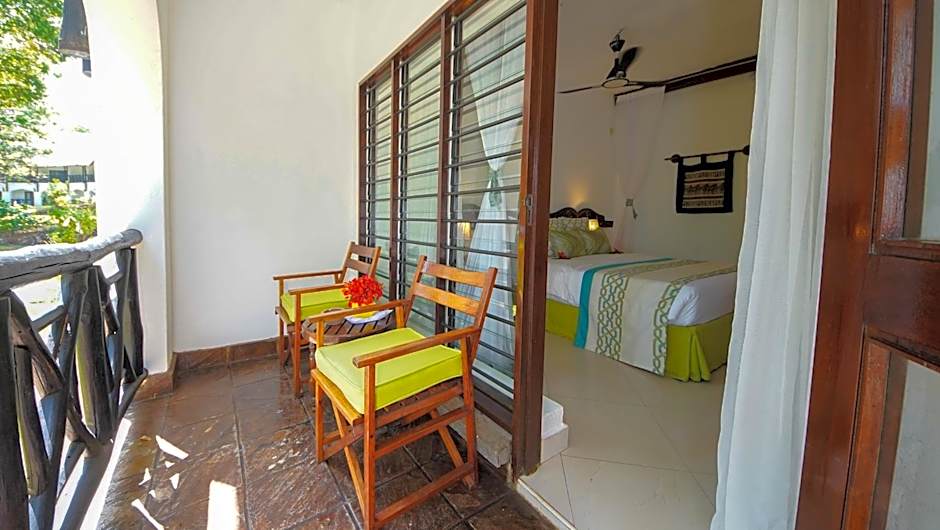 Papillon Lagoon Reef Hotel