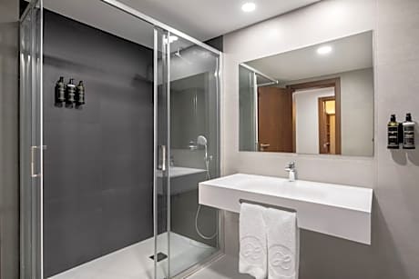 Deluxe Double Room with Castle View ( free Parking )