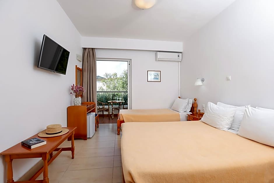 Three Stars Beach Hotel