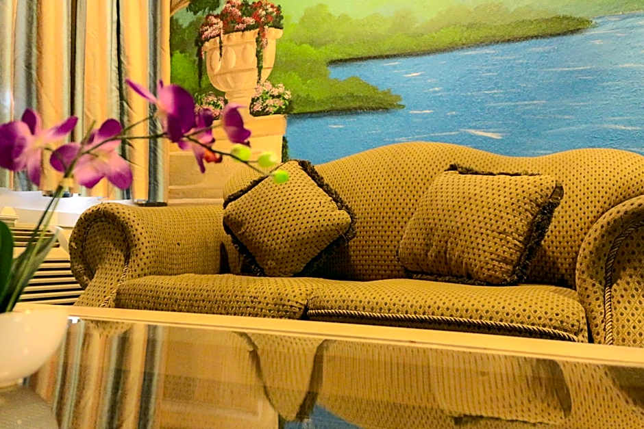 The Symphony Inn & Suites