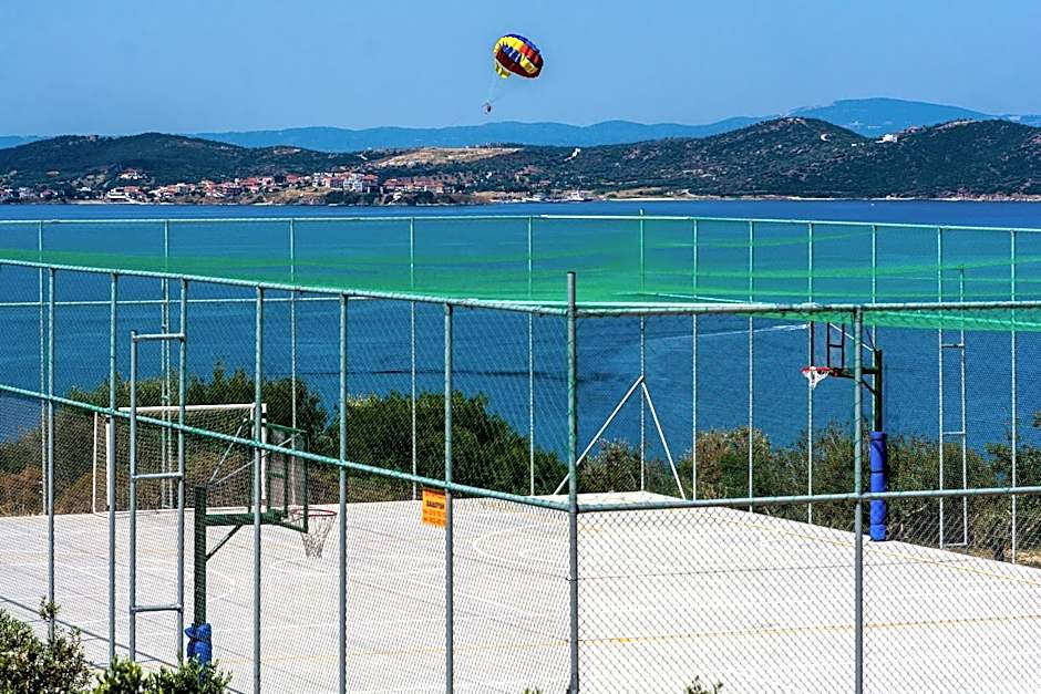 Akrathos Beach Hotel