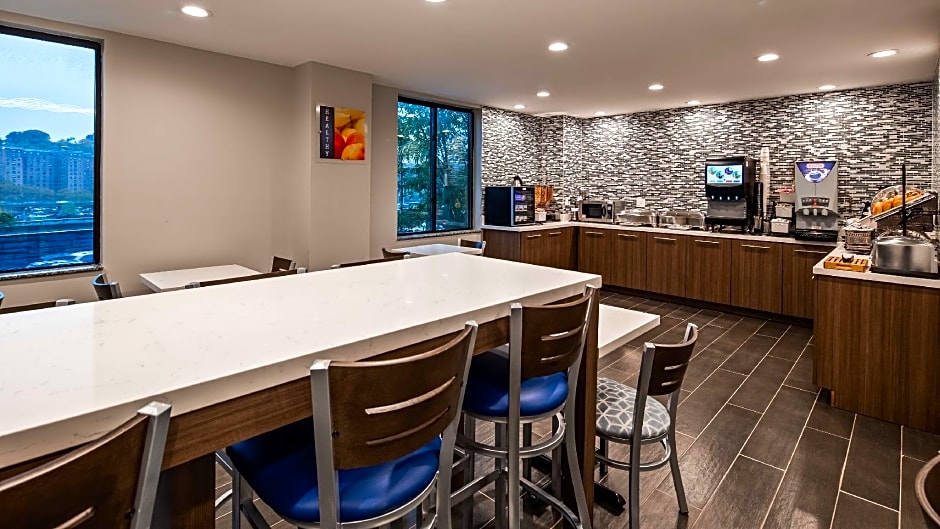 Best Western Plus Stadium Inn – New York, NY