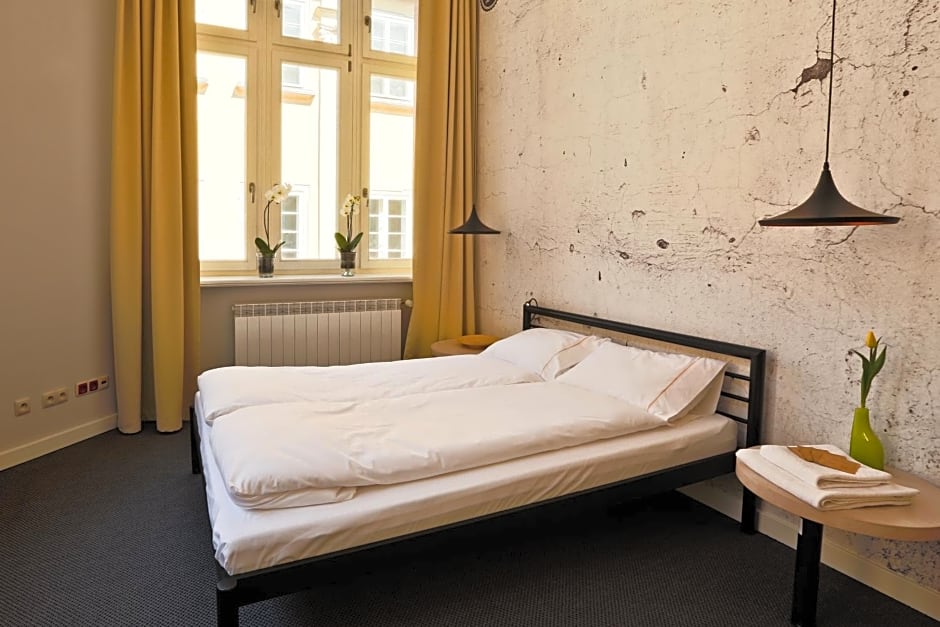 Sleep in Hostel & Apartments Stare Miasto