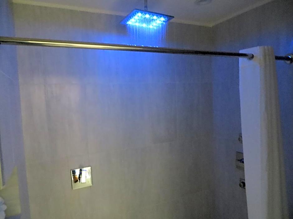 Crystal Inn - Sugarland