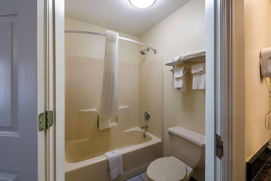 Quality Inn Johnson City