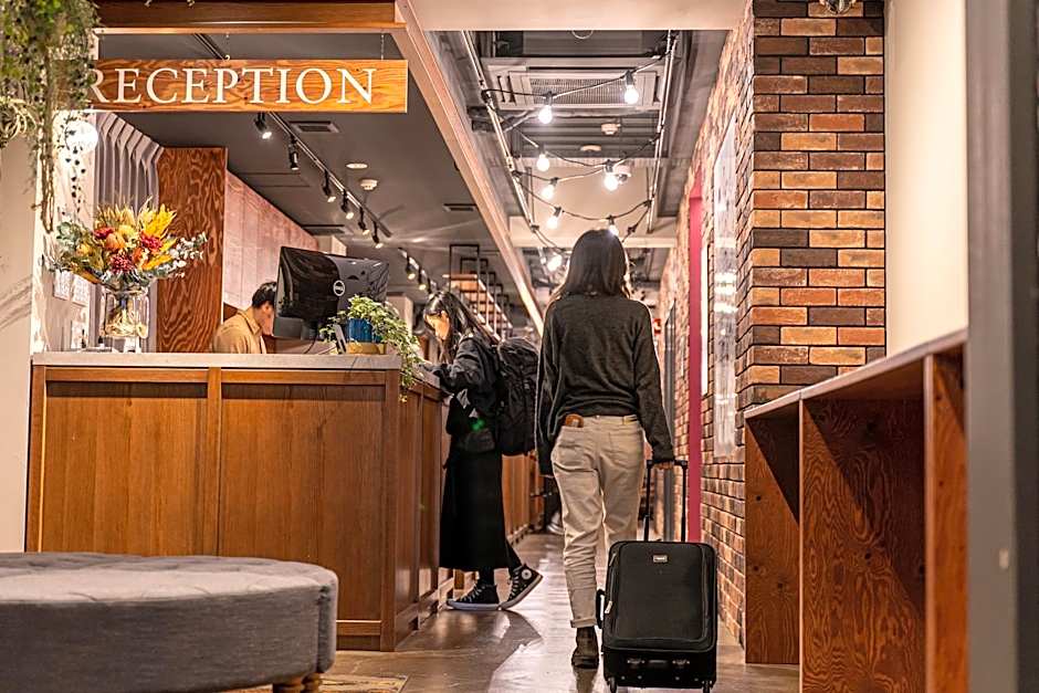 Wise Owl Hostels Kyoto
