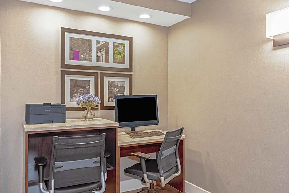 La Quinta Inn & Suites by Wyndham Panama City