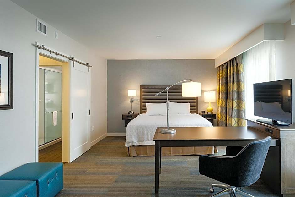 Hampton Inn & Suites Seattle/Northgate