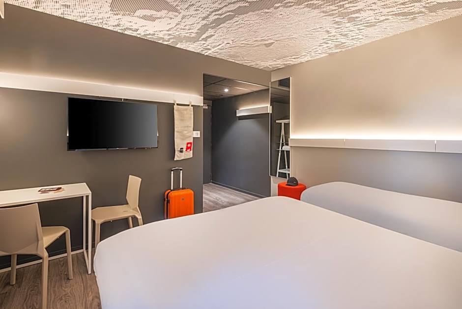 ibis Nantes Treillières