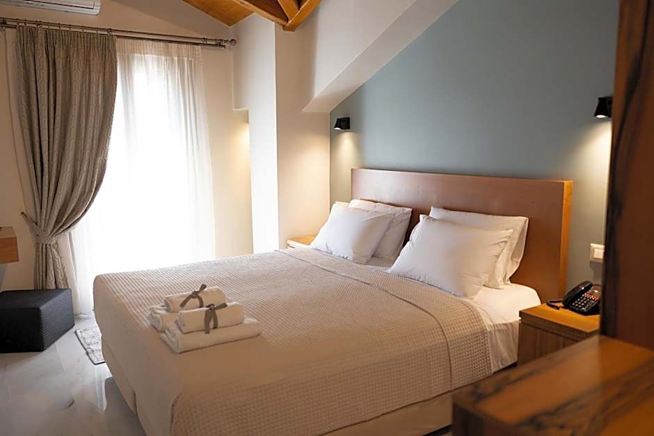Foto 1 di 7 di Standard 1 Double Bed or 2 Beds, Balcony
