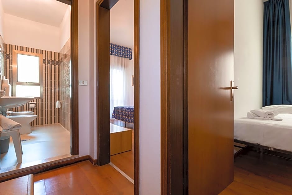 Hotel Diana